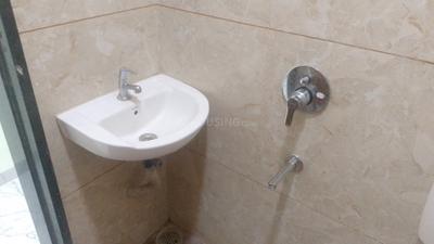 Bathroom Image of 680 Sq.ft 1 BHK Apartment / Flat for rent in Scheme No 140 Indore for Rs. 12500