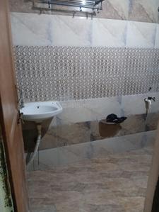 Bathroom Image of 2500 Sq.ft 3 BHK Independent House for rent in Huzur Rewa for Rs. 15000