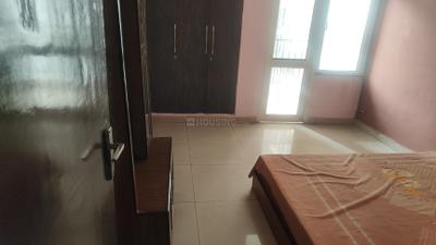 Bedroom Image of 1690 Sq.ft 3 BHK Apartment / Flat for sale in Panchsheel Wellington, Crossings Republik Ghaziabad for Rs. 11500000