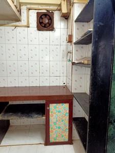 Kitchen Image of 350 Sq.ft 1 RK Apartment / Flat for rent in Kandivali West Mumbai for Rs. 18000