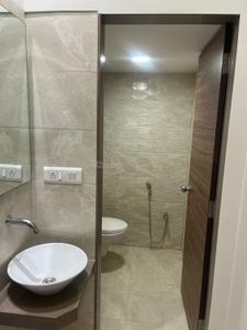Bathroom Image of 565 Sq.ft 1 BHK Apartment / Flat for sale in Chembur Mumbai for Rs. 9800000