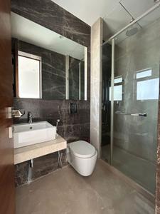 Bathroom Image of 3700 Sq.ft 4 BHK Apartment / Flat for sale in Santacruz West Mumbai for Rs. 300000000