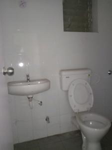 Common Bathroom Image of 920 Sq.ft 3 BHK Apartment / Flat for sale in Shapoorji Pallonji Shukhobrishti, New Town Kolkata for Rs. 6200000