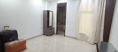Bedroom Image of 2000 Sq.ft 3 BHK Builder Floor for rent in Vivek Vihar New Delhi for Rs. 50000