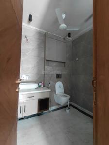 Bathroom Image of 2500 Sq.ft 3 BHK Builder Floor for rent in Sector 99 Noida for Rs. 65000