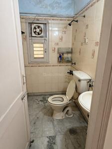 Bathroom Image of 1500 Sq.ft 3 BHK Apartment / Flat for sale in Mahavir Apartment, Sector 29 Noida for Rs. 19000000