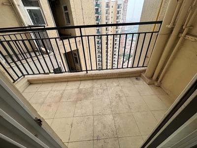 Balcony Image of 1100 Sq.ft 2.5 BHK Apartment / Flat for sale in Amrapali Verona Heights, Noida Extension Greater Noida for Rs. 8045000