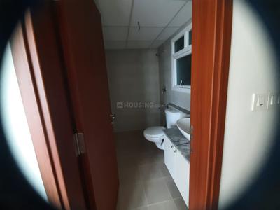 Bathroom Image of 750 Sq.ft 1 BHK Apartment / Flat for rent in Bhartiya Nikoo Homes Phase 2, Thanisandra Bengaluru for Rs. 32000