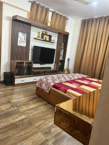 Bedroom Image of 1625 Sq.ft 3 BHK Apartment / Flat for rent in Supertech Livingston, Crossings Republik Ghaziabad for Rs. 22000