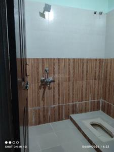 Bathroom Image of 900 Sq.ft 2 BHK Apartment / Flat for rent in Limbodi Indore for Rs. 15000