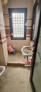 Bathroom Image of 1100 Sq.ft 3 BHK Independent House for rent in Tagore Garden Extension New Delhi for Rs. 45000