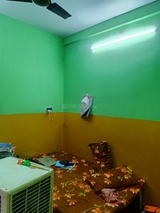 Bedroom Image of 700 Sq.ft 2 BHK Independent House for rent in Tollygunge Kolkata for Rs. 10000