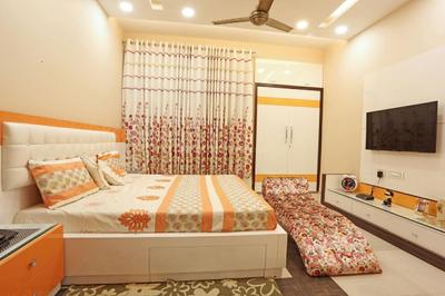 Bedroom Image of 4500 Sq.ft 5 BHK Independent House for rent in Sector 39 Noida for Rs. 350000