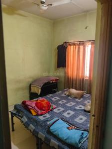 Bedroom Image of 800 Sq.ft 2 BHK Apartment / Flat for rent in Dhanlaxmi Apartment, Narayan Peth Pune for Rs. 15000