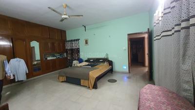 Bedroom Image of 2400 Sq.ft 4 BHK Independent House for rent in Mahalakshmipuram Bengaluru for Rs. 300000