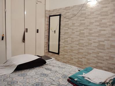 Bedroom Image of 650 Sq.ft 1 BHK Builder Floor for rent in Nehru Place New Delhi for Rs. 40000