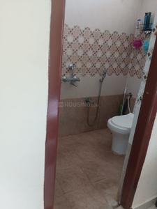Bathroom Image of 850 Sq.ft 2 BHK Apartment / Flat for rent in Puppalaguda Hyderabad for Rs. 25500
