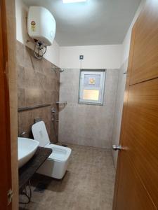 Bathroom Image of 3250 Sq.ft 4 BHK Apartment / Flat for rent in Adani La Marina, Shantigram Ahmedabad for Rs. 115000