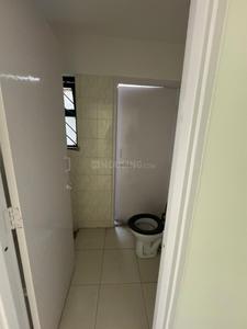 Bathroom Image of 2200 Sq.ft 3 BHK Independent House for sale in Devi Silvergate, Viman Nagar Pune for Rs. 22000000