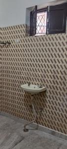 Bathroom Image of 500 Sq.ft 1 BHK Builder Floor for rent in Sector 19 Dwarka New Delhi for Rs. 15000