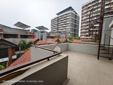 Balcony Image of 2500 Sq.ft 5 BHK Apartment / Flat for sale in Darshanam Club Life, Undera Vadodara for Rs. 25000000