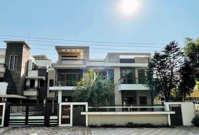 Image of 4500 Sq.ft 8 BHK Independent House for sale in Sector 61, Mohali for Rs. 160000000