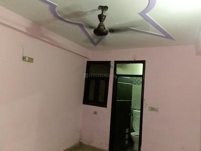 Bedroom Image of 350 Sq.ft 1 RK Builder Floor for rent in Nawada New Delhi for Rs. 6500