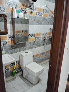 Bathroom Image of 1350 Sq.ft 4 BHK Builder Floor for sale in Vasundhara Ghaziabad for Rs. 19000000
