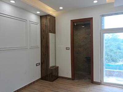 Bedroom Image of 1600 Sq.ft 3 BHK Apartment / Flat for sale in Sector 104 Noida for Rs. 7800000
