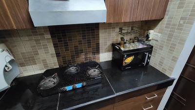 Kitchen Image of 650 Sq.ft 1 BHK Builder Floor for rent in Chittaranjan Park New Delhi for Rs. 35000