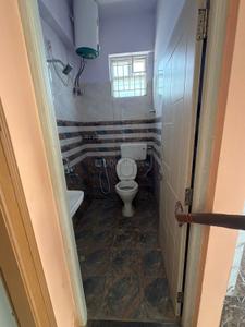 Bathroom Image of 1000 Sq.ft 2 BHK Apartment / Flat for rent in Kithaganur Village Bengaluru for Rs. 22000