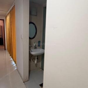 Bathroom Image of 2200 Sq.ft 3 BHK Apartment / Flat for rent in Amanora Aspire Towers, Hadapsar Pune for Rs. 62000