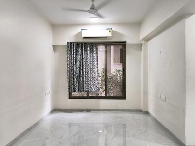 Living Room Image of 624 Sq.ft 2 BHK Apartment / Flat for sale in Colaba Mumbai for Rs. 28000000