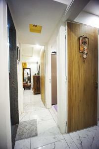 Passage Image of 1530 Sq.ft 3 BHK Apartment / Flat for sale in Navrangpura Ahmedabad for Rs. 14000000
