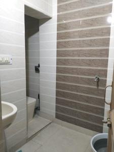 Common Bathroom Image of 950 Sq.ft 3 BHK Apartment / Flat for sale in DDA Flats, Vikaspuri New Delhi for Rs. 15000000
