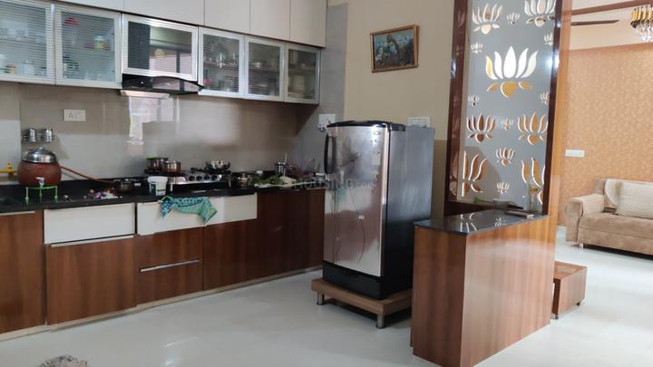 H R Aavali Signature Main Image 1