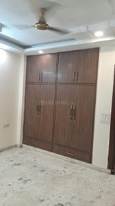 Bedroom Image of 2000 Sq.ft 3 BHK Builder Floor for rent in RWA Jitar Nagar Block C, Krishna Nagar New Delhi for Rs. 38000