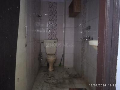 Bathroom Image of 650 Sq.ft 1 BHK Builder Floor for rent in Dwarka Mor New Delhi for Rs. 12502