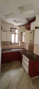 Kitchen Image of 950 Sq.ft 3 BHK Builder Floor for sale in Laxmi Nagar New Delhi for Rs. 10500000