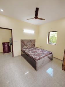 Bedroom Image of 900 Sq.ft 2 BHK Builder Floor for rent in Sector 41 Gurgaon for Rs. 40000