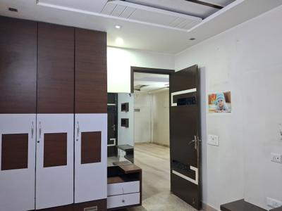 Bedroom Image of 1200 Sq.ft 3 BHK Builder Floor for sale in Paschim Vihar New Delhi for Rs. 18000000