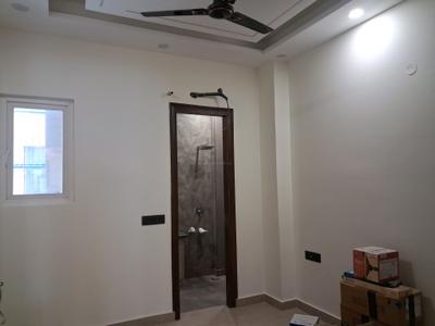 Bedroom Image of 1350 Sq.ft 3 BHK Builder Floor for sale in Paschim Vihar New Delhi for Rs. 29000000