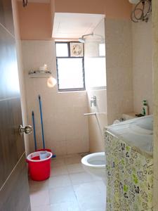 Common Bathroom Image of 1245 Sq.ft 3 BHK Apartment / Flat for rent in Primarc Southwinds, Rajpur Kolkata for Rs. 30000