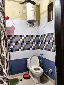 Bathroom Image of 1615 Sq.ft 4.5 BHK Apartment / Flat for sale in Govindpuram Ghaziabad for Rs. 6200000