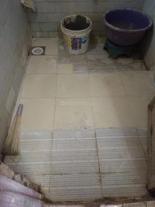 Bathroom Image of 520 Sq.ft 1 BHK Apartment / Flat for sale in Palanpur Jakatnaka Surat for Rs. 700000