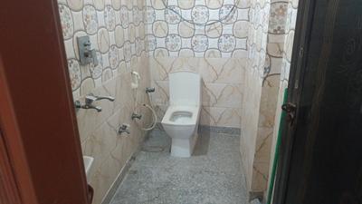 Image of 725 Sq.ft 3 BHK Builder Floor for sale in Dwarka Mor, New Delhi for Rs. 4500000