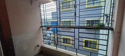 Balcony Image of 1000 Sq.ft 3 BHK Apartment / Flat for sale in Chinar Park Kolkata for Rs. 4200000