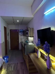 Kitchen Image of 435 Sq.ft 1 RK Studio for rent in Paramount Pine And Oak Studio, Surajpur Greater Noida for Rs. 16000
