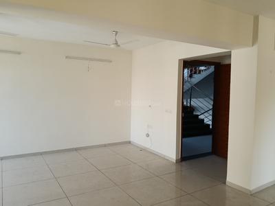 Hall Image of 1700 Sq.ft 3 BHK Apartment / Flat for rent in Navrangpura Ahmedabad for Rs. 50000