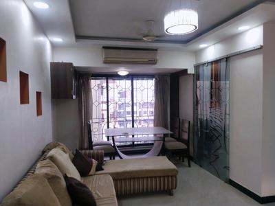 Living Room Image of 2050 Sq.ft 3 BHK Apartment / Flat for sale in Kakad Mansion, Santacruz West Mumbai for Rs. 105000000